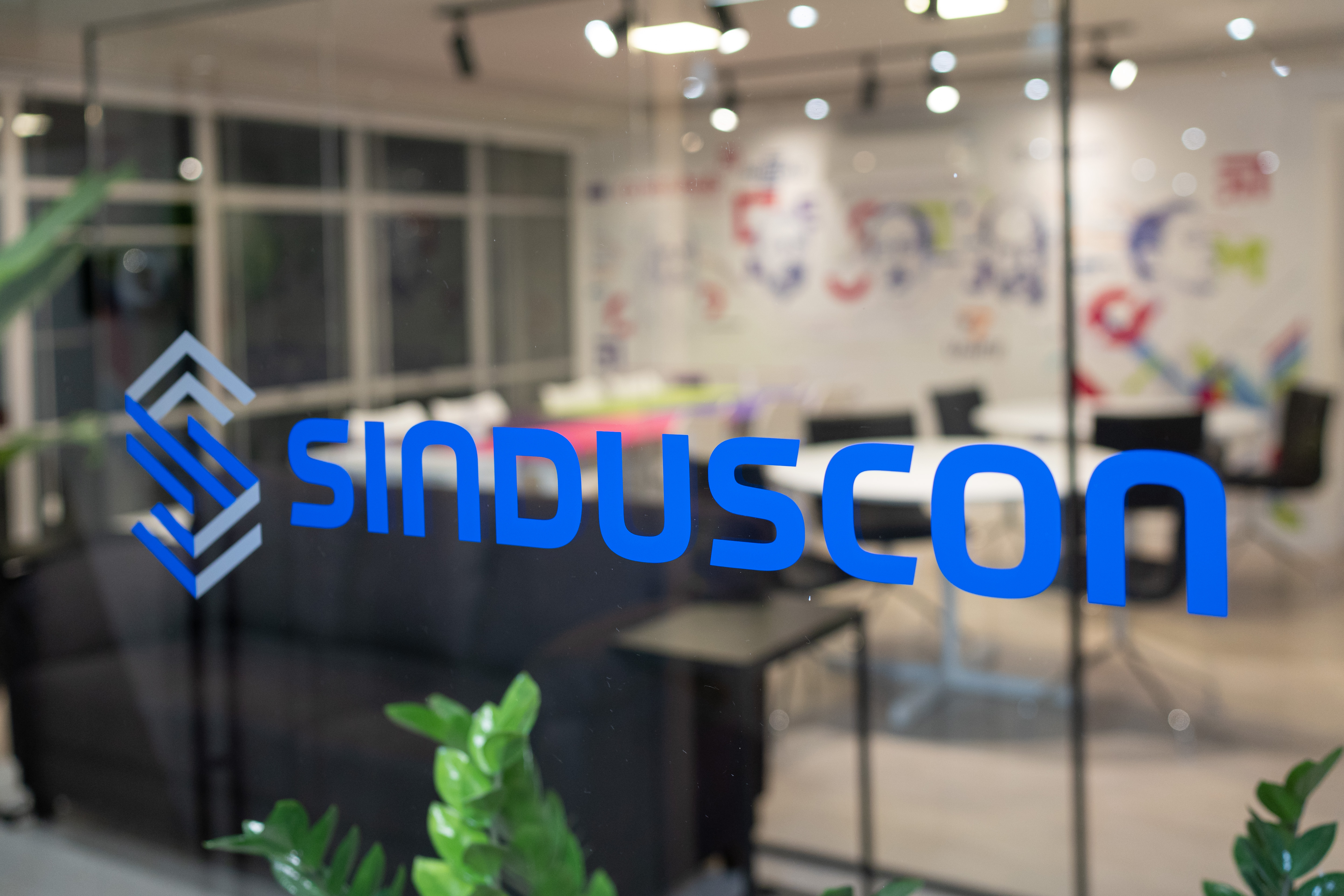 Novas parcerias garantem até 30% de desconto em produtos e serviços para associados Sinduscon