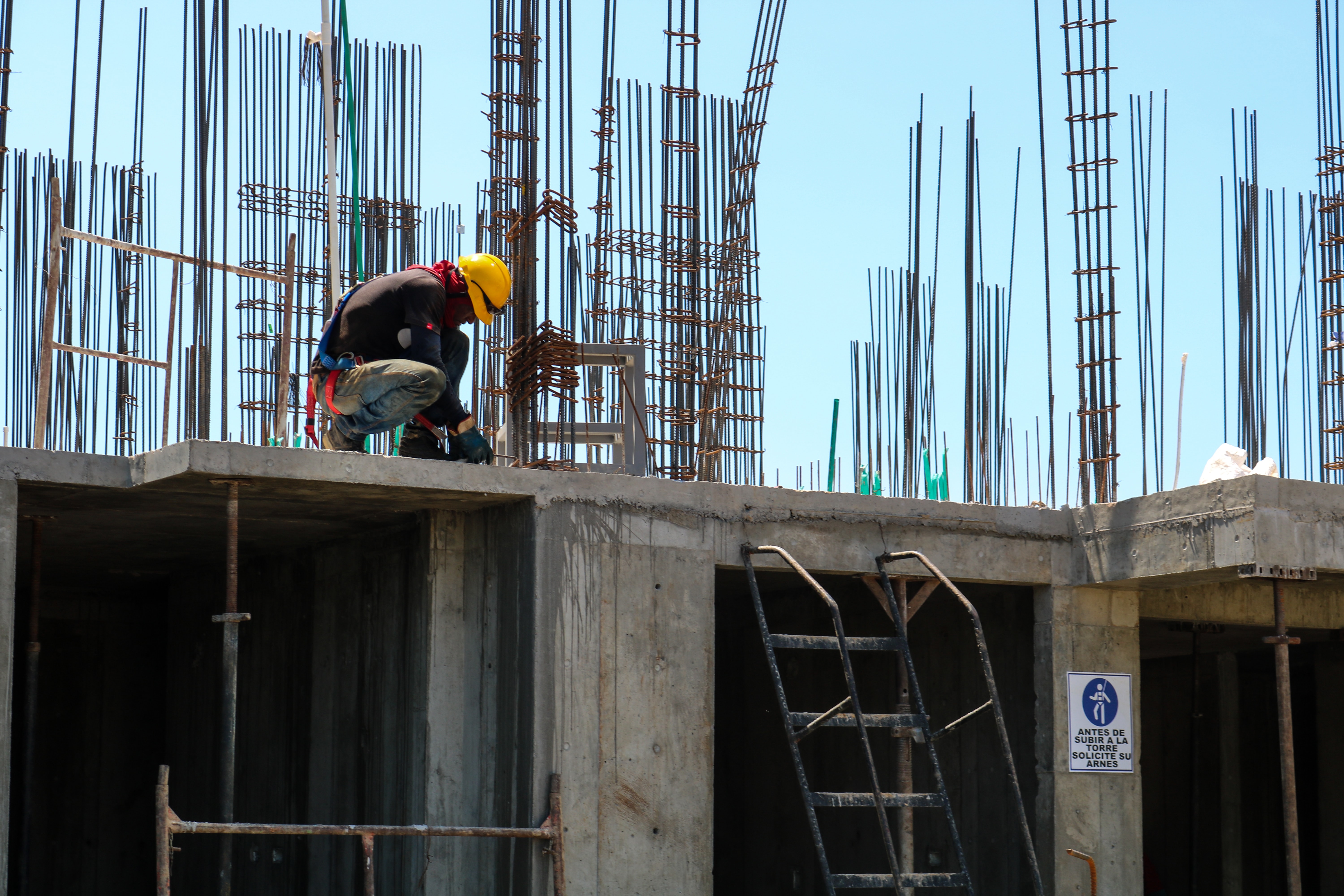 PGE divulga consulta pública do decreto que exige seguro-garantia para obras de grande porte